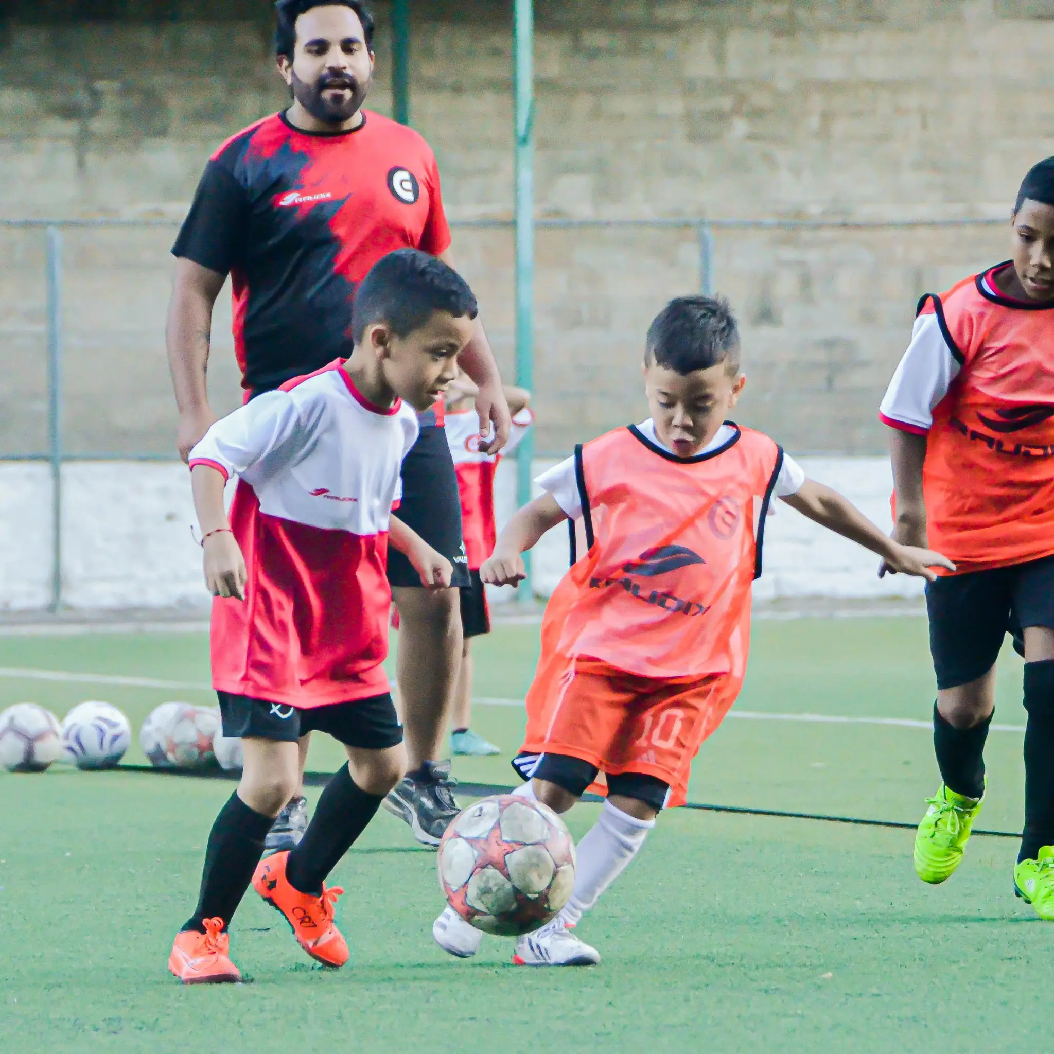 Formación de fútbol para niños en Caracas