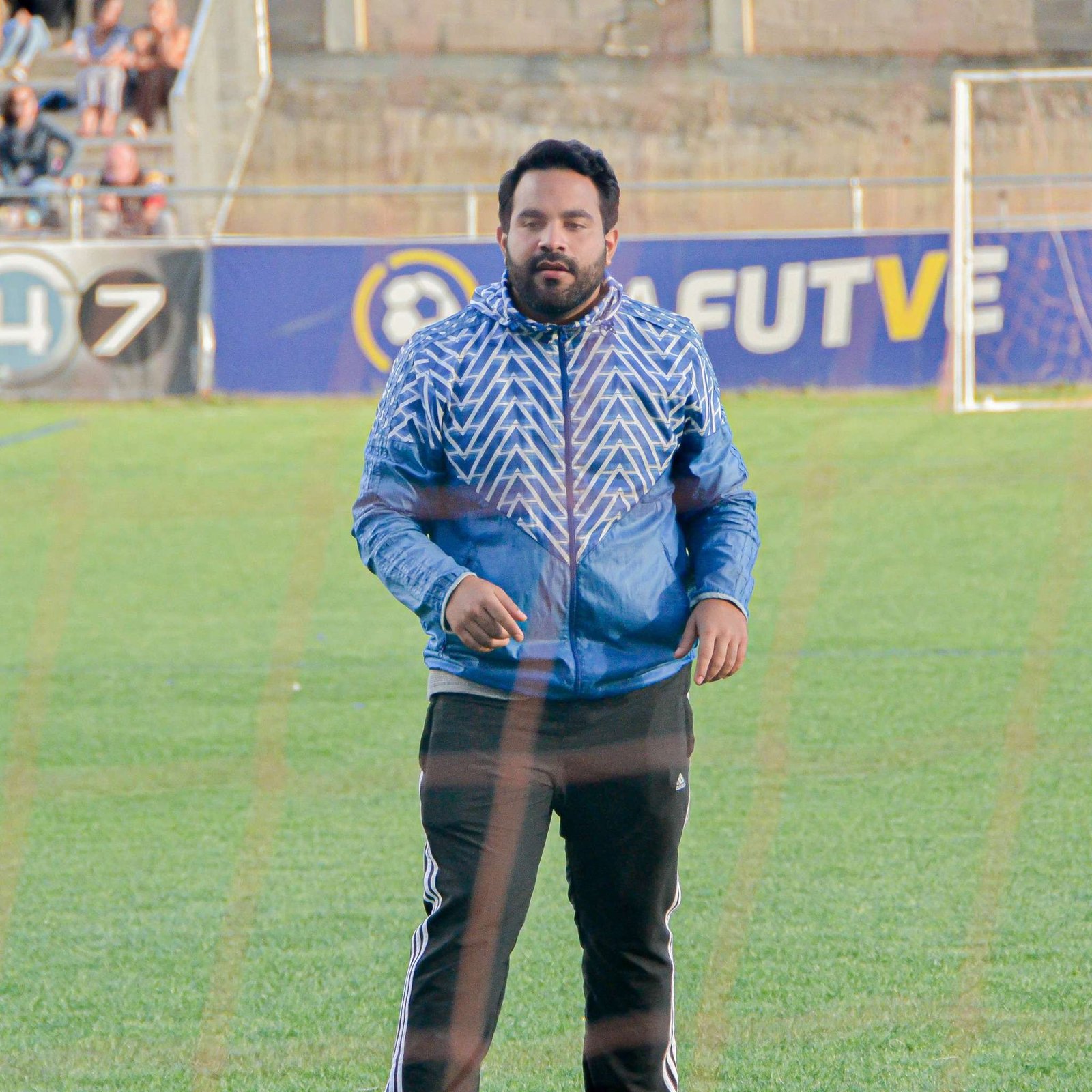 Entrenador principal de fútbol en Caracas
